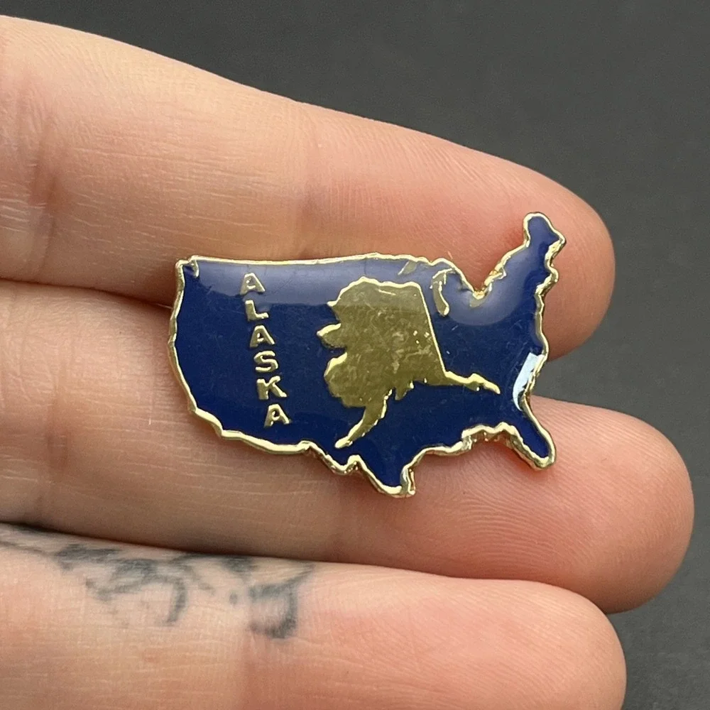 Alaska State Outline United States Of‎ America Outline Lapel Hat Pin